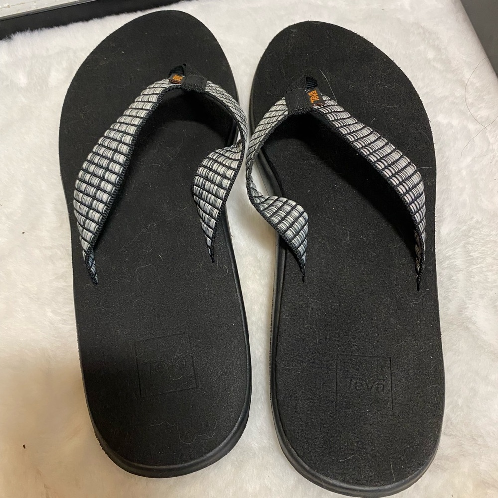 Teva Women's Size 10 Voya Flip Flip Sandals